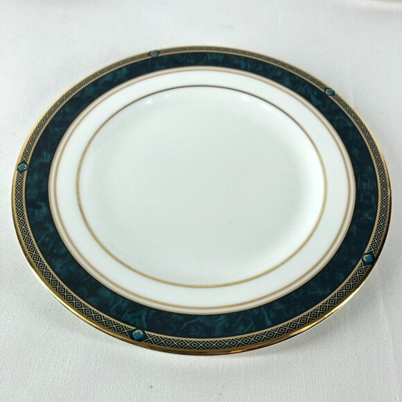 Royal Doulton Biltmore Pattern Saucer & 2 Salad Plates Bone China Made n England - Picture 2 of 8